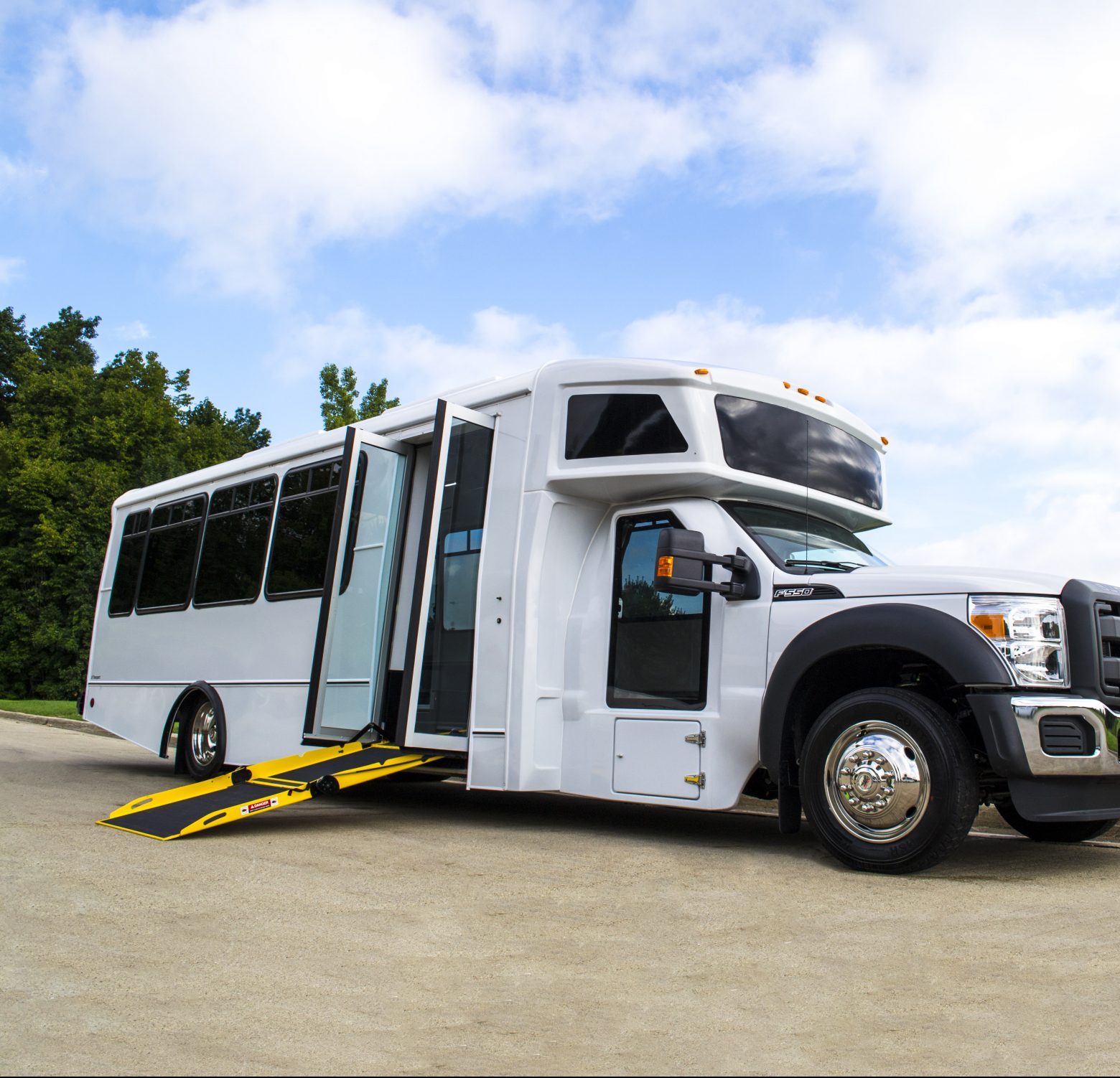 Low-Floor Handicap Buses for Sale | Low-Floor Transit Buses